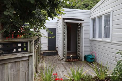 Photo of property in 1/28 Ribble Street, Island Bay, Wellington, 6023