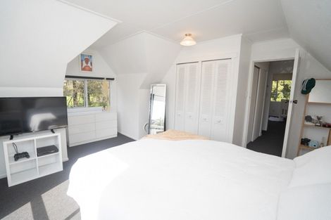 Photo of property in 8 Elizabeth Place, Ferndale, New Plymouth, 4310
