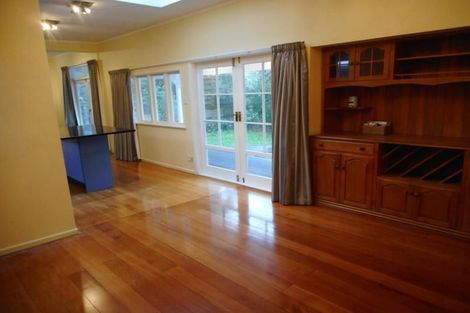 Photo of property in 9 Newcombe Crescent, Karori, Wellington, 6012