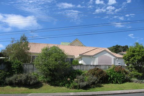 Photo of property in 1/893 Beach Road, Waiake, Auckland, 0630