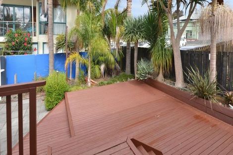 Photo of property in 8 Seaview Road, Whangarei, 0110