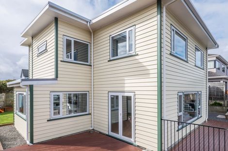 Photo of property in 11 Bay Lair Grove, Island Bay, Wellington, 6023