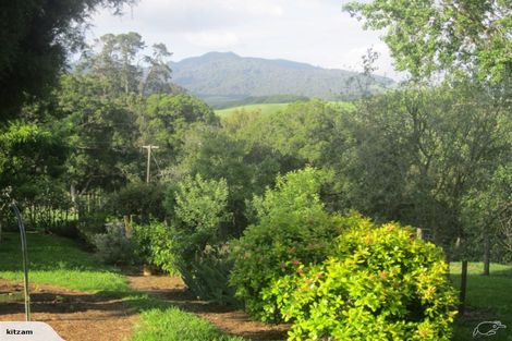 Photo of property in 205 Maunga Road, Pukeatua, 3880