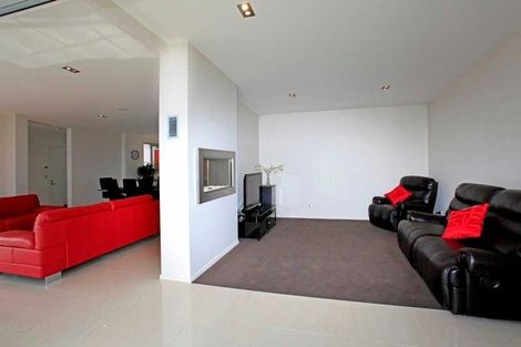 Photo of property in 132 Glenstrae Road, Redcliffs, Christchurch, 8081