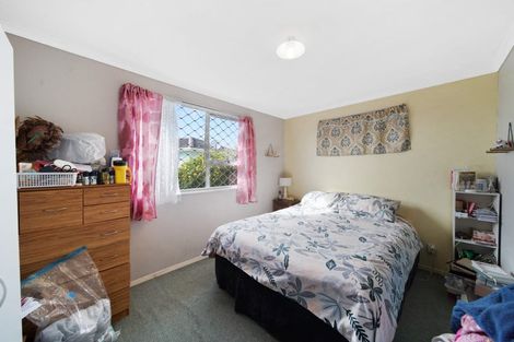 Photo of property in 28 Cottingham Crescent, Mangere East, Auckland, 2024