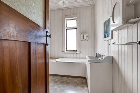 Photo of property in 5 Barclay Road, Okaiawa, Hawera, 4671