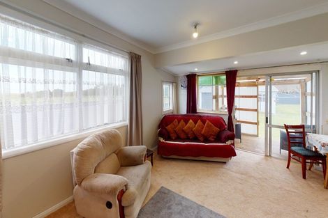 Photo of property in 76 Whakahoro Road, Manakau, Levin, 5573