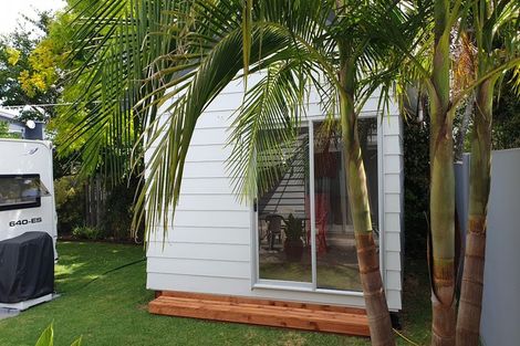 Photo of property in 2/249 One Tree Point Road, One Tree Point, 0118