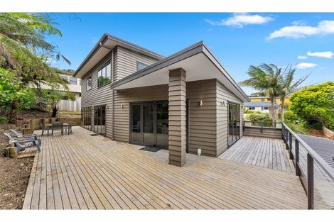 Photo of property in 21 Mariners View Road, Beach Haven, Auckland, 0626