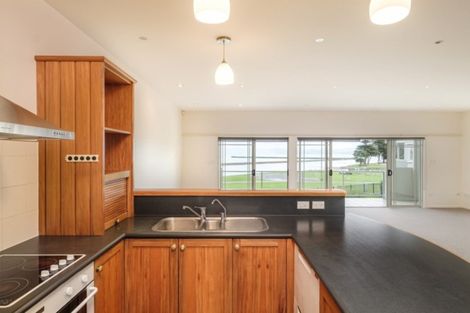 Photo of property in Harbour View, 9/100 Customhouse Street, Gisborne, 4010