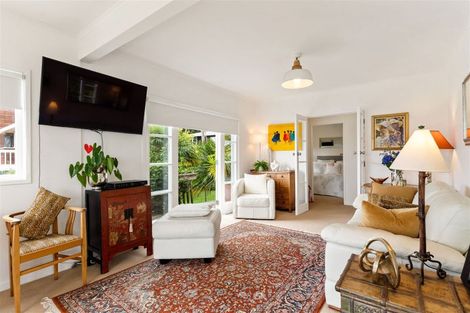Photo of property in 1/94 Island Bay Road, Beach Haven, Auckland, 0626