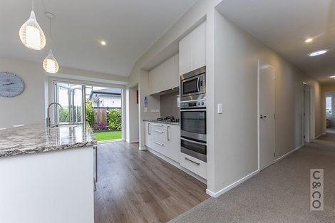 Photo of property in 124 Pohutukawa Parade, Riverhead, 0820