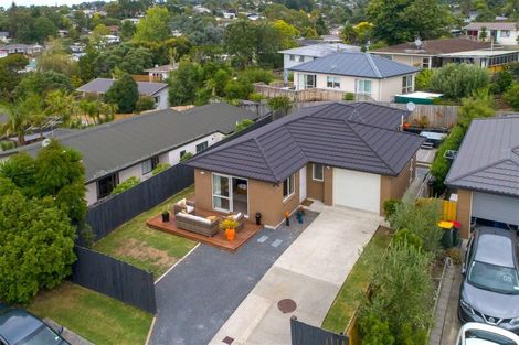 Photo of property in 17 Anna Lane, Glen Eden, Auckland, 0602