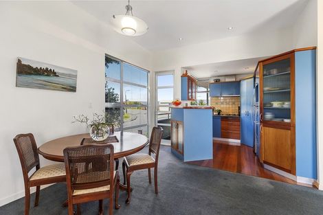 Photo of property in 123a Nevay Road, Miramar, Wellington, 6022