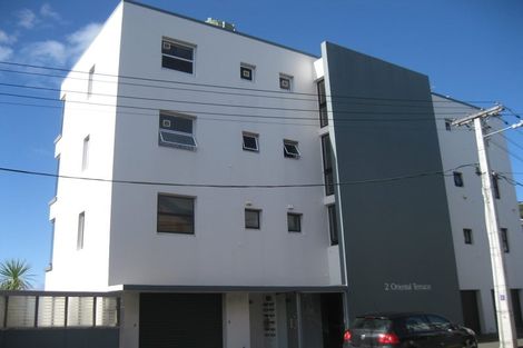 Photo of property in 7/2 Oriental Terrace, Mount Victoria, Wellington, 6011