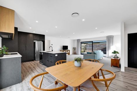 Photo of property in 20a Turakina Street, Merrilands, New Plymouth, 4312