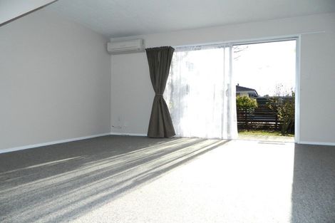 Photo of property in 2/56 Epsom Road, Sockburn, Christchurch, 8042