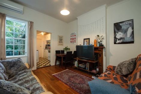 Photo of property in 106 Aro Street, Aro Valley, Wellington, 6021
