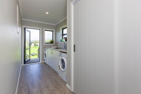 Photo of property in 12 Faydon Close, Ohau, Levin, 5570