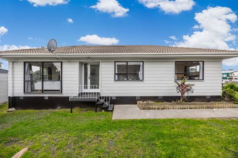 Photo of property in 53 Burundi Avenue, Clendon Park, Auckland, 2103