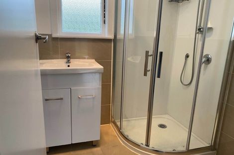 Photo of property in 13 Sutton Crescent, Papakura, 2110