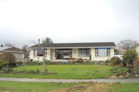 Photo of property in 50 Hunter Street, Edendale, 9825