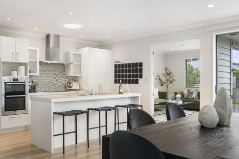 Photo of property in 5 Tee Point, Red Beach, 0932