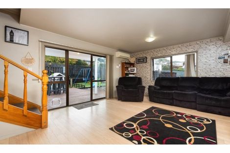 Photo of property in 13 Pokapu Place, Bethlehem, Tauranga, 3110