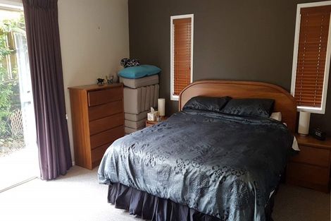 Photo of property in 16 Meadowland Drive, Somerville, Auckland, 2014