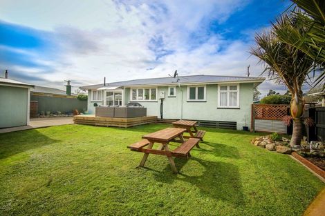 Photo of property in 4 Eastons Road, Westport, 7825