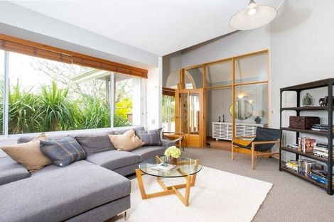 Photo of property in 138 Te Mata Road, Havelock North, 4130