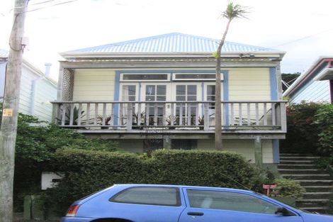 Photo of property in 4 Herald Terrace, Berhampore, Wellington, 6023