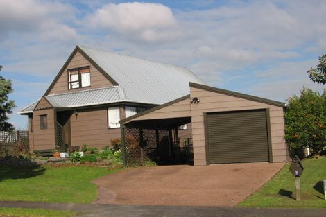 Photo of property in 11 Deodar Place, Totara Heights, Auckland, 2105