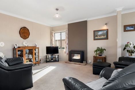 Photo of property in 2 Pemberton Crescent, Greerton, Tauranga, 3112