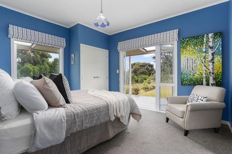Photo of property in 249 Forest Hill Road, Waiatarua, Auckland, 0612