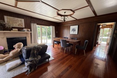 Photo of property in 57 Candia Road, Henderson Valley, Auckland, 0614