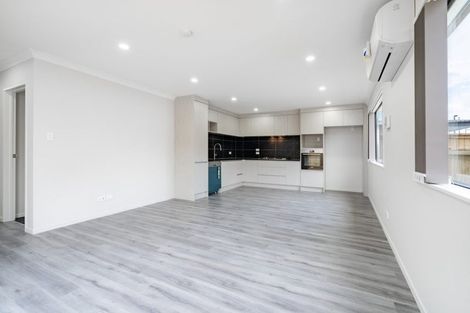 Photo of property in 10 Koroheke Road, Takanini, 2110