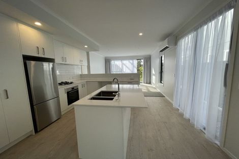 Photo of property in 18 Koreke Close, Kenepuru, Porirua, 5022