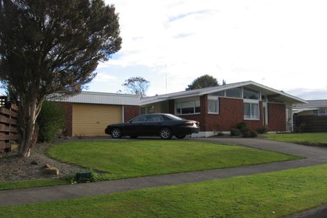 Photo of property in 33 Pinedale Parade, Milson, Palmerston North, 4414