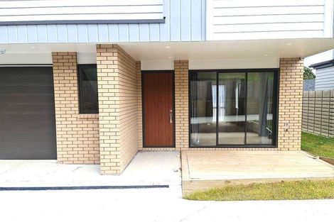 Photo of property in 42c Don Buck Road, Massey, Auckland, 0614