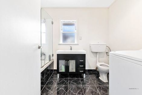 Photo of property in 3 Rerewai Place, Kelston, Auckland, 0602