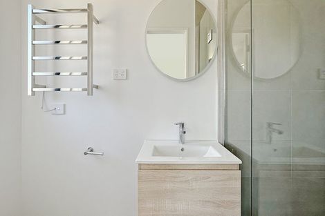 Photo of property in 133 Lancaster Road, Beach Haven, Auckland, 0626