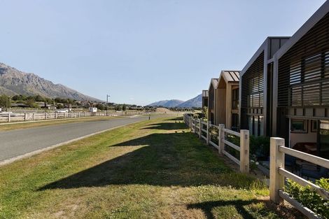 Photo of property in 33 Ryan Loop, Jacks Point, 9371