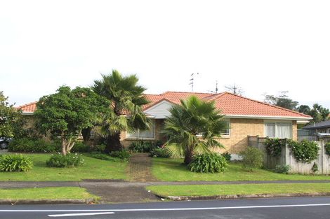 Photo of property in 1 Corta Bella Place, Golflands, Auckland, 2013