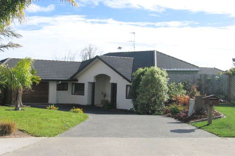 Photo of property in 12 Mohill Place, East Tamaki Heights, Auckland, 2016