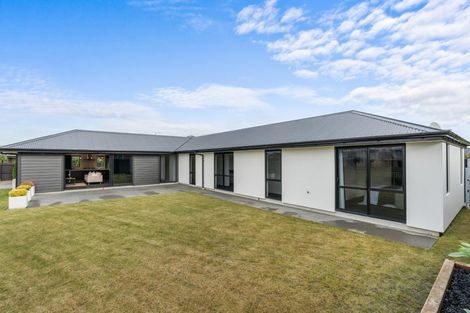 Photo of property in 28 Pistacia Place, Hornby, Christchurch, 8025