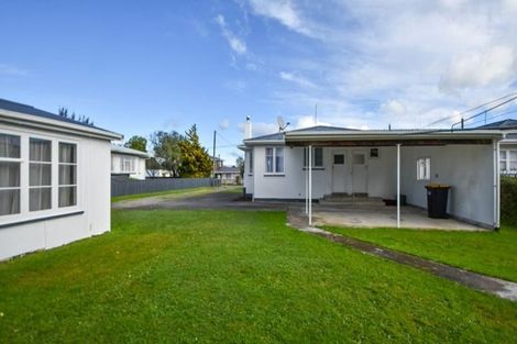 Photo of property in 132 Pembroke Street, Carterton, 5713