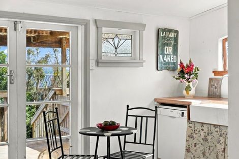 Photo of property in 25 Puriri Street, Helensville, 0800