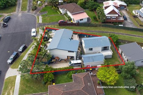 Photo of property in 11 Sumich Place, West Harbour, Auckland, 0618