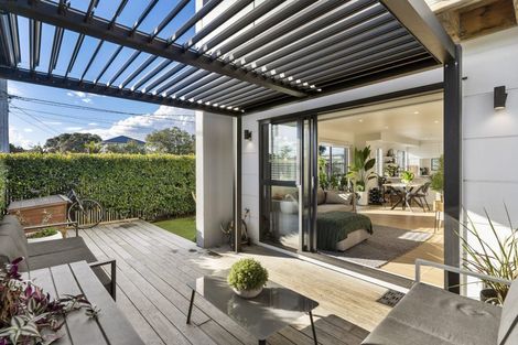 Photo of property in 94a Bay Street, Red Beach, 0932